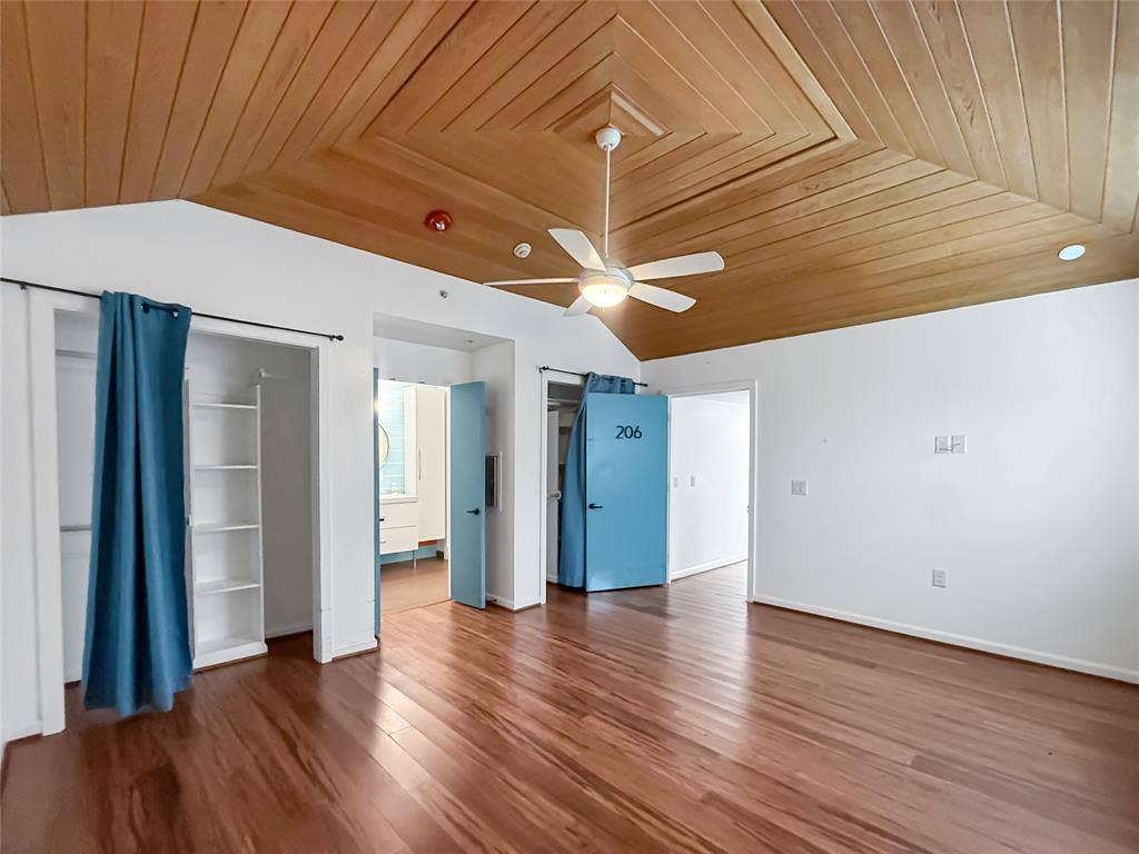 921 9th Street, Grand Prairie, TX 75050