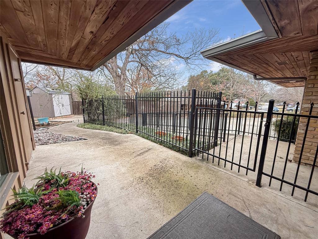 921 9th Street, Grand Prairie, TX 75050
