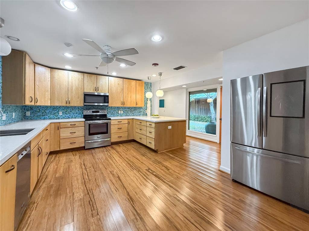 921 9th Street, Grand Prairie, TX 75050