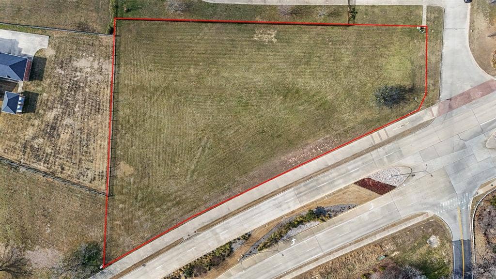 2502 Texas Plume Road, Cedar Hill, TX 75104 Map / location featuring property parcel outlined