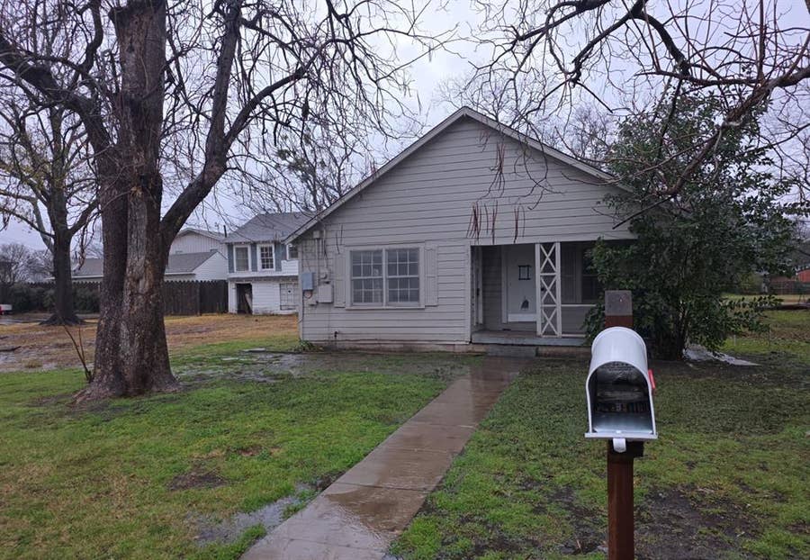 Property photo for 402 W 4th Street, #1, Kaufman, TX