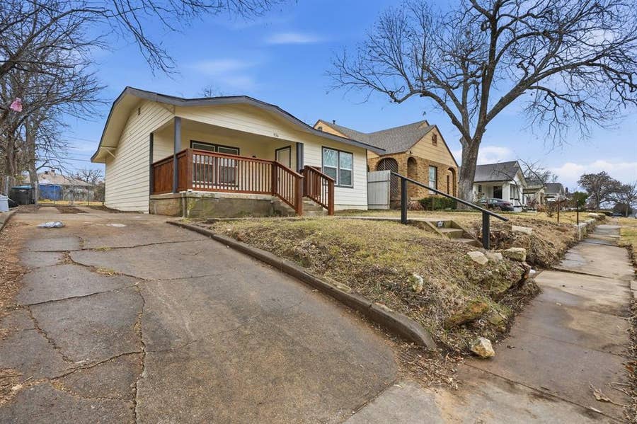 Property photo for 936 E Ramsey Avenue, Fort Worth, TX
