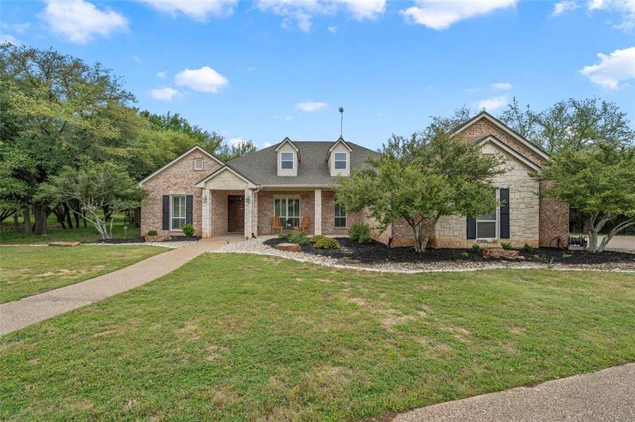 Property photo for 130 Winding Trail, Crawford, TX