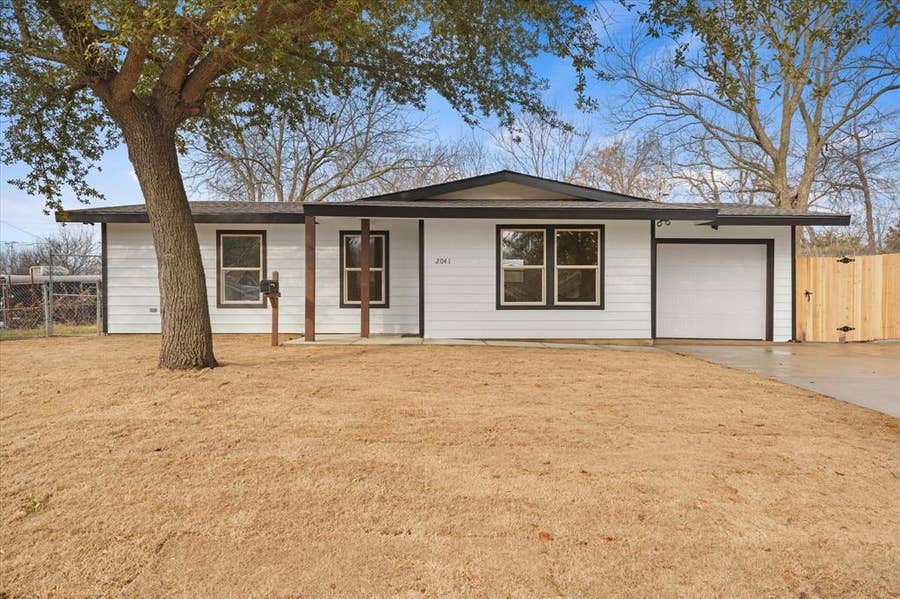 Property photo for 2041 Montier Drive, Garland, TX