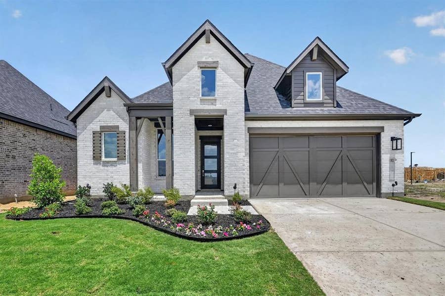 Property photo for 9821 Morning Cloak Drive, Denton, TX