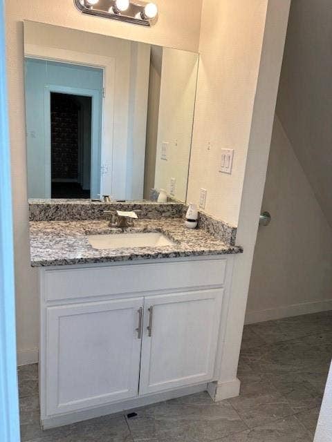4209 Metropolitan Avenue, Dallas, TX 75210 Upstairs bathroom vanity.