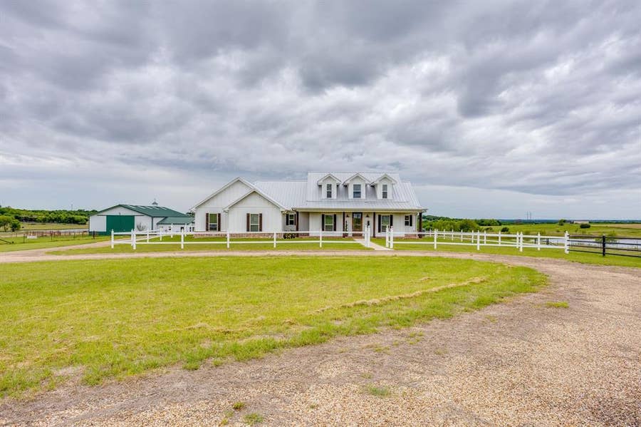 Property photo for 375 J B Vandiver Loop, Moody, TX