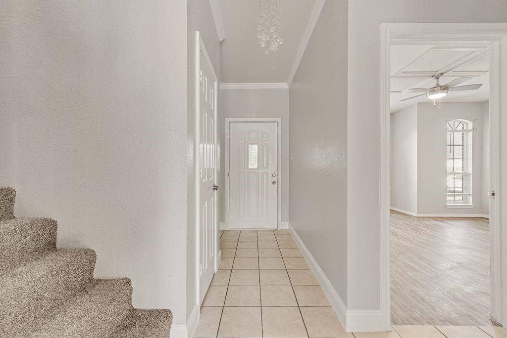 400 Buckskin Drive, Red Oak, TX 75154 New Tile, New Carpet, new Paint, New Ceiling Fans and More!