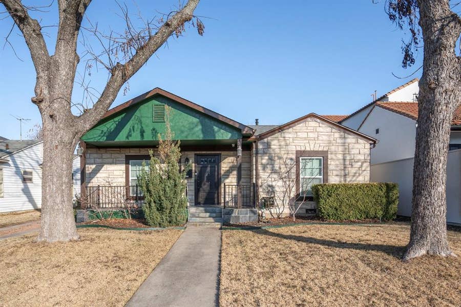 Property photo for 8406 Lakemont Drive, Dallas, TX