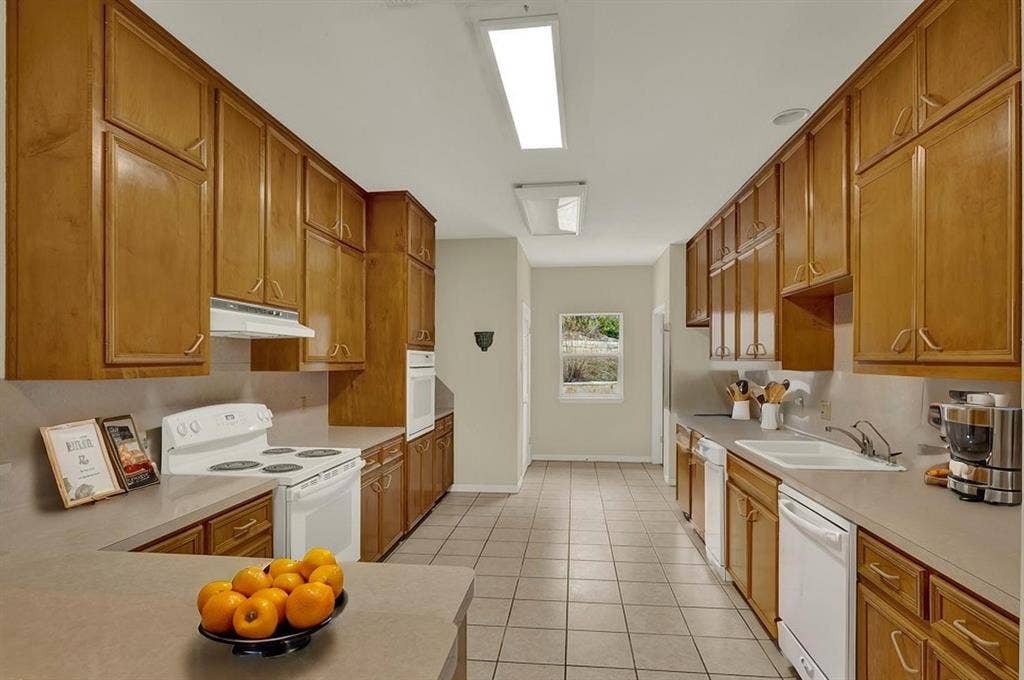 1221 Sundown Trail, Fischer, TX 78623 Virtually Staged
