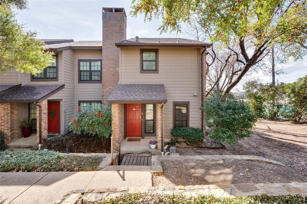 9910 Royal Lane, #208, Dallas, TX 75231