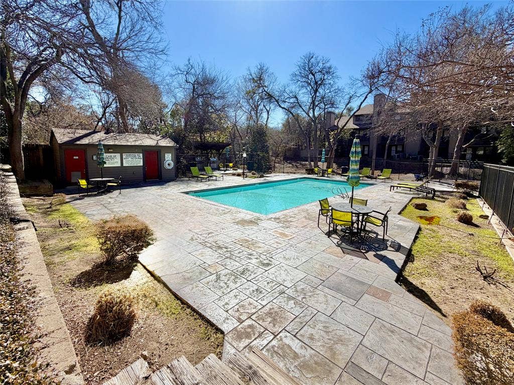 9910 Royal Lane, #208, Dallas, TX 75231