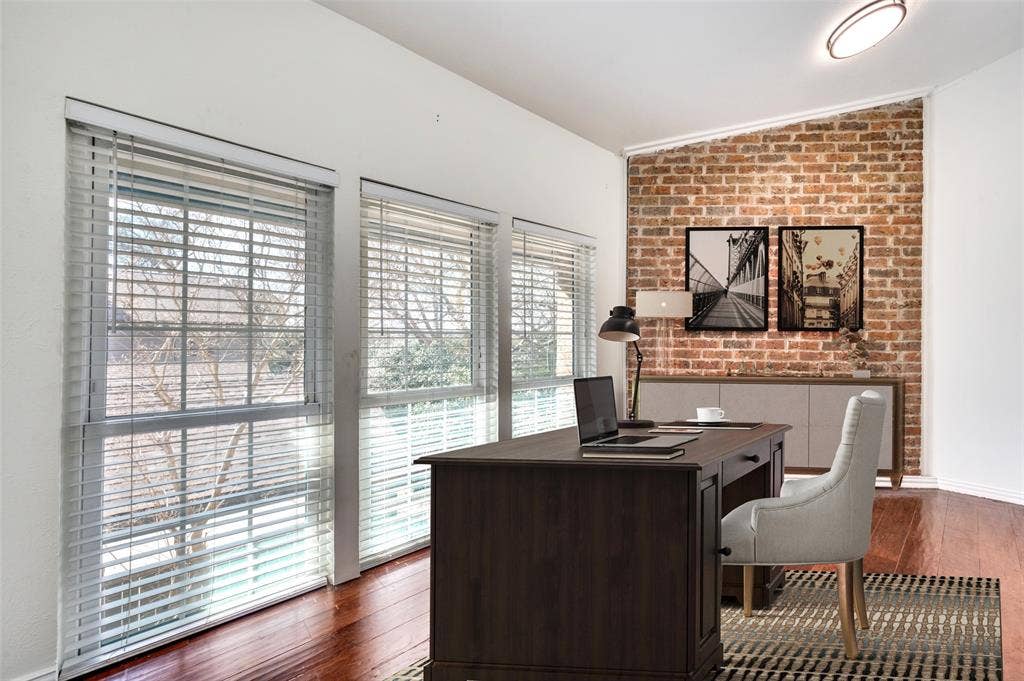 9910 Royal Lane, #208, Dallas, TX 75231