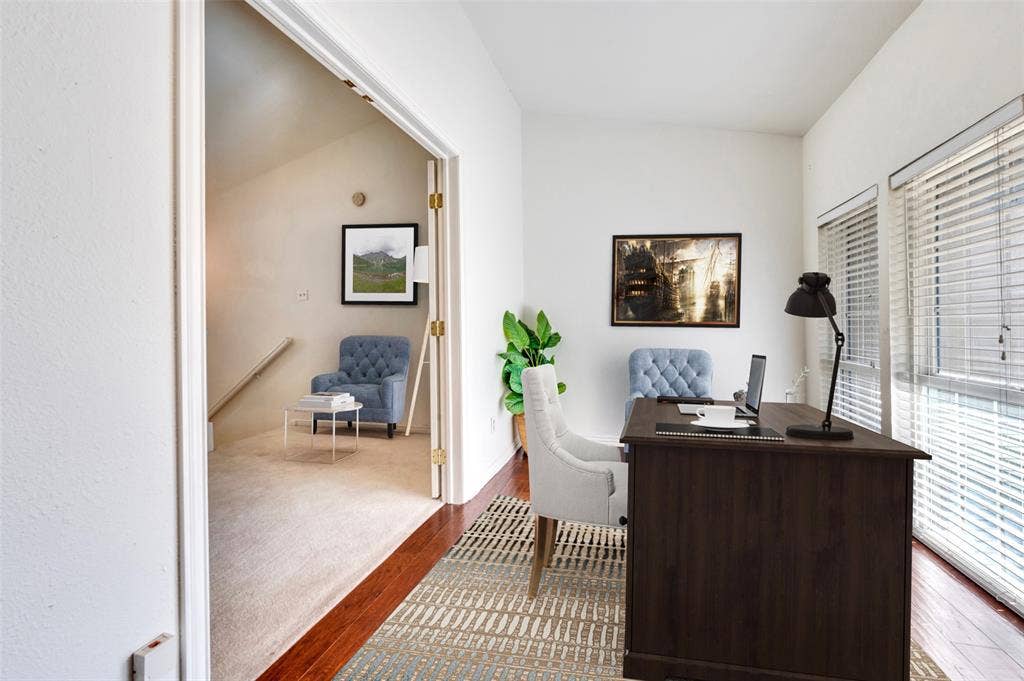 9910 Royal Lane, #208, Dallas, TX 75231