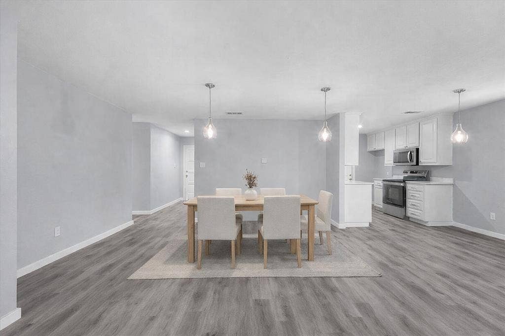 705 NW Hillery Street, Burleson, TX 76028 705 NW Hillery Street, Burleson, TX 76028