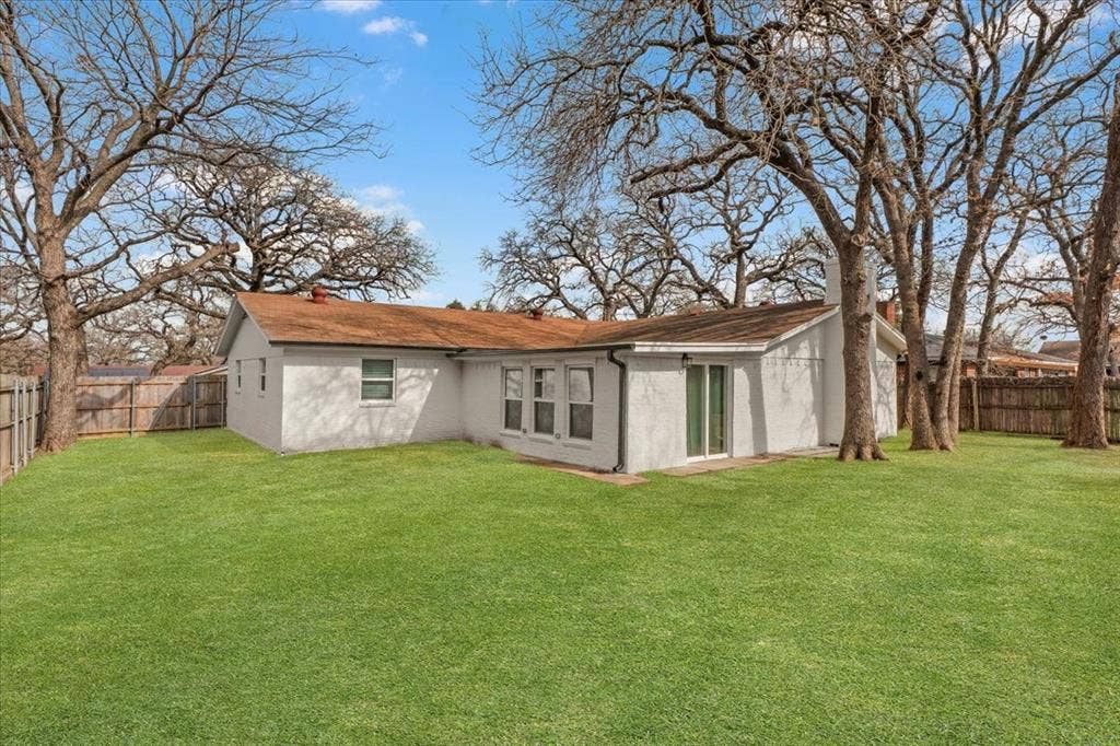 705 NW Hillery Street, Burleson, TX 76028 705 NW Hillery Street, Burleson, TX 76028