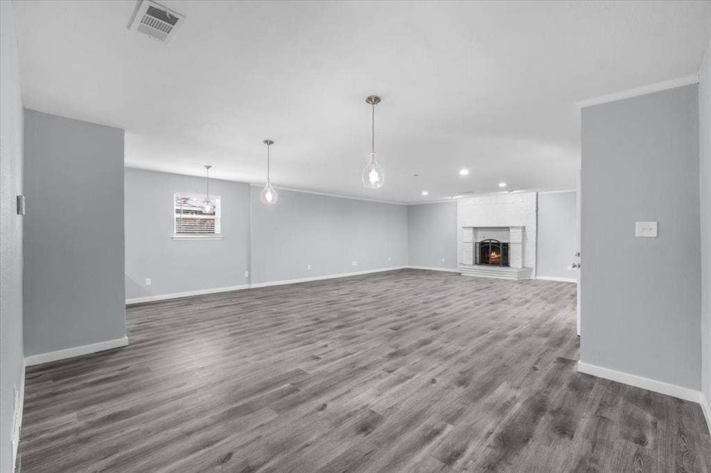 705 NW Hillery Street, Burleson, TX 76028 705 NW Hillery Street, Burleson, TX 76028
