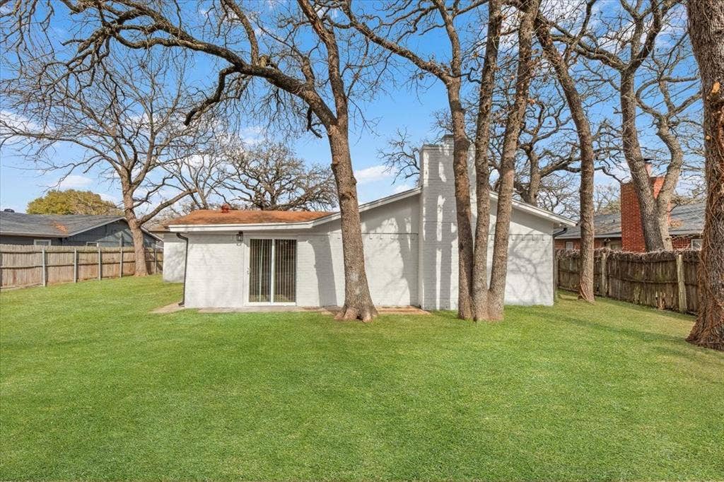 705 NW Hillery Street, Burleson, TX 76028 705 NW Hillery Street, Burleson, TX 76028