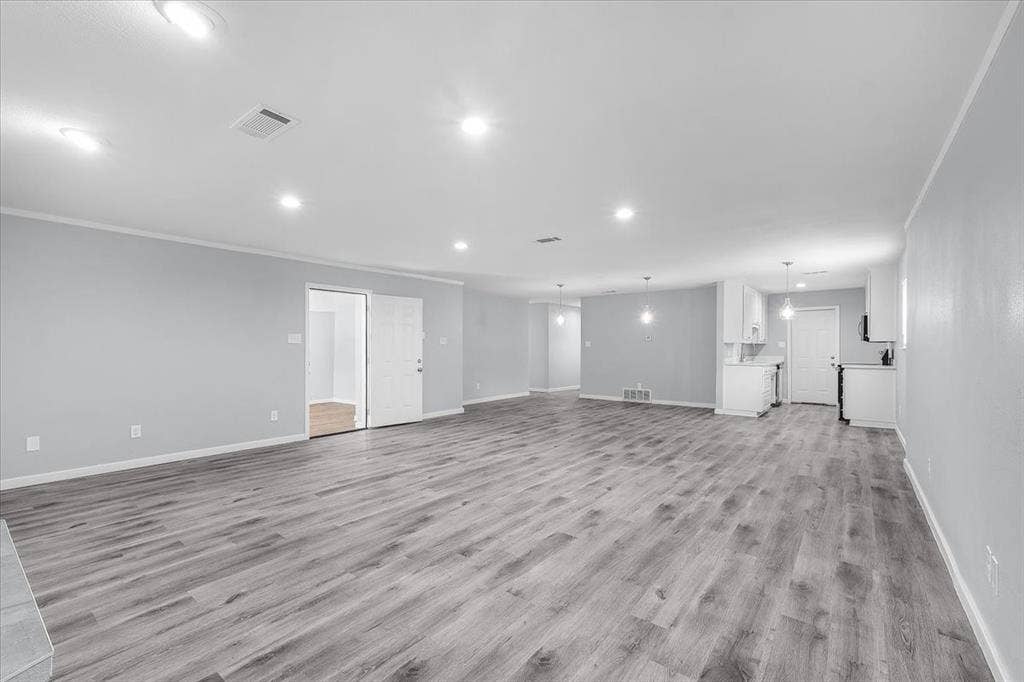 705 NW Hillery Street, Burleson, TX 76028 705 NW Hillery Street, Burleson, TX 76028
