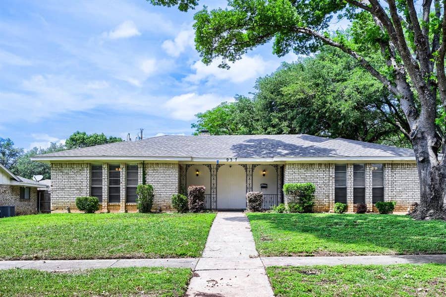 Property photo for 937 Birchwood Drive, Lancaster, TX
