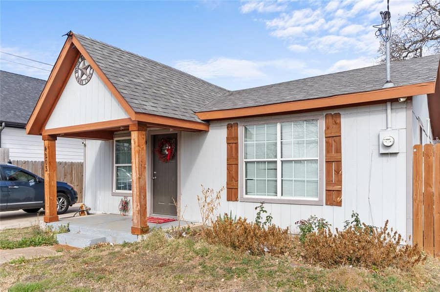 Property photo for 4203 Avenue M, Fort Worth, TX