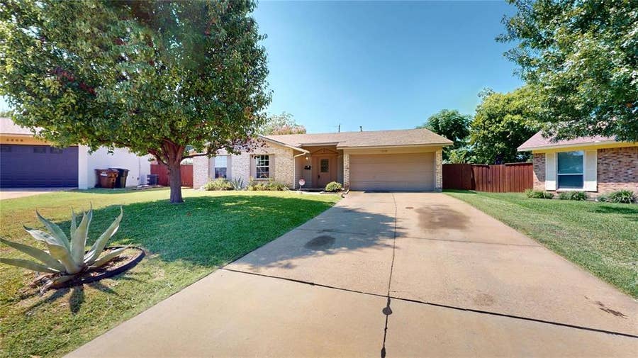Property photo for 3304 Crestforest Circle, Plano, TX