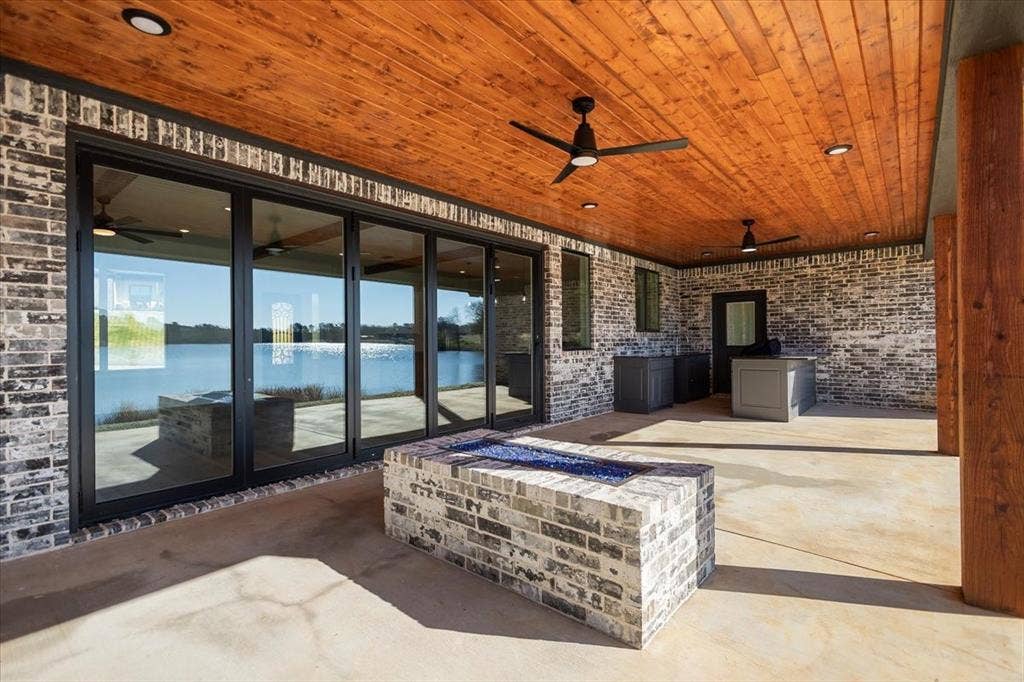 24110 Sun Ridge Road, Lindale, TX 75771 24110 Sun Ridge Road, Lindale, TX 75771