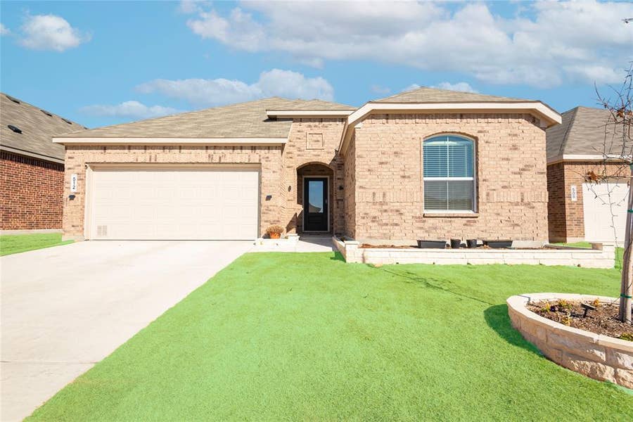 Property photo for 512 Capstone Court, Princeton, TX