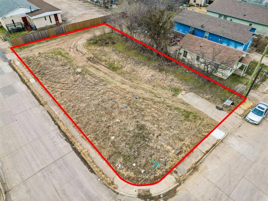 Property photo for 1702 Nomas Street, Dallas, TX