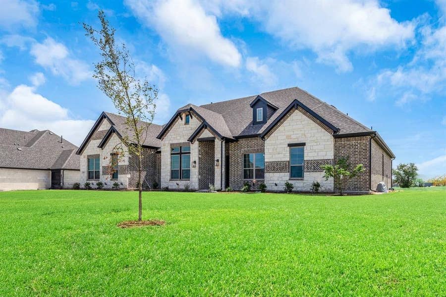 Property photo for 432 Estate Lane, McLendon Chisholm, TX