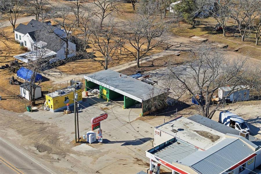 Property photo for 703 Avenue D, Moody, TX