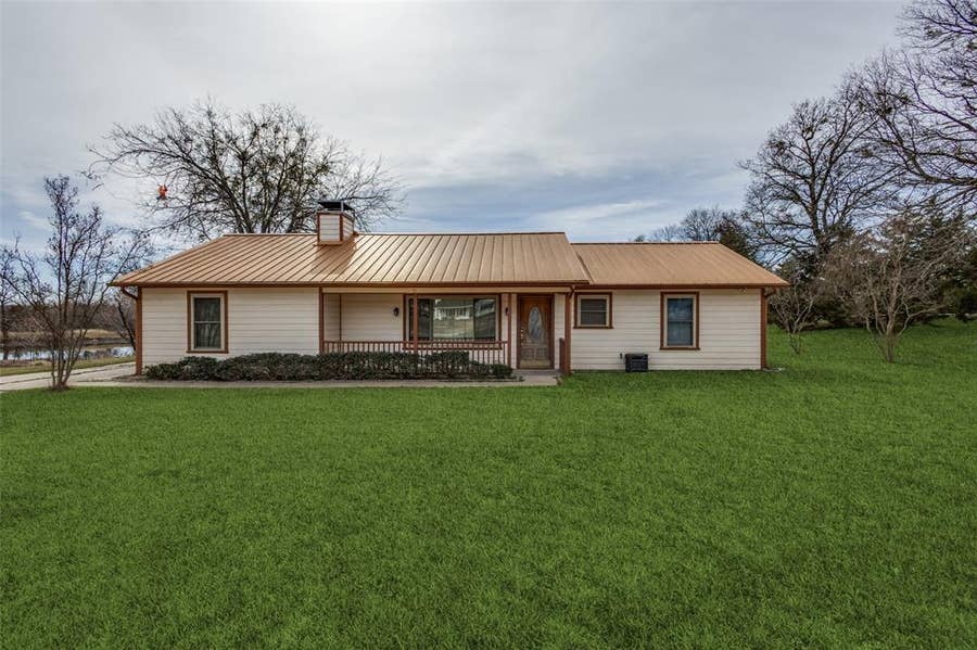 Property photo for 105 Settlers Bend, Lowry Crossing, TX
