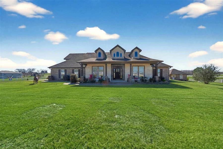 Property photo for 23151 Champion Drive, Lindale, TX