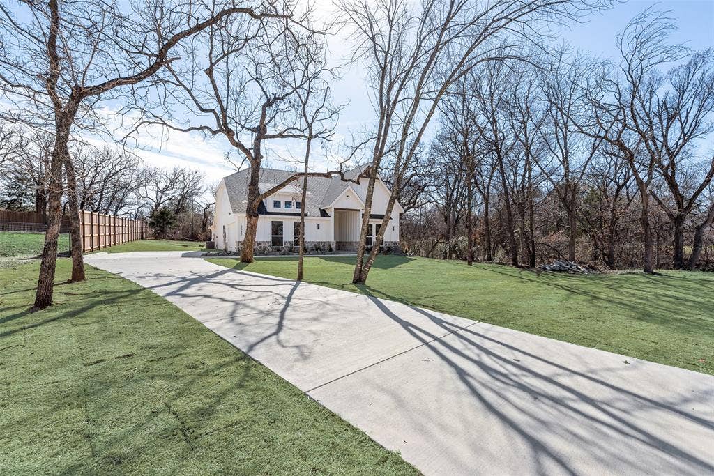 2017 Shady Creek Crossing, Azle, TX 76020 2017 Shady Creek Crossing, Azle, TX 76020