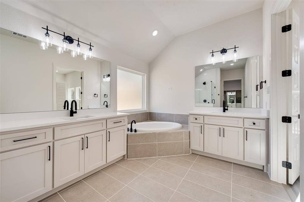 2017 Shady Creek Crossing, Azle, TX 76020 2017 Shady Creek Crossing, Azle, TX 76020