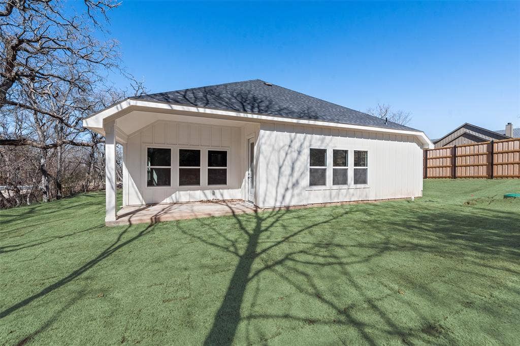 2017 Shady Creek Crossing, Azle, TX 76020 2017 Shady Creek Crossing, Azle, TX 76020