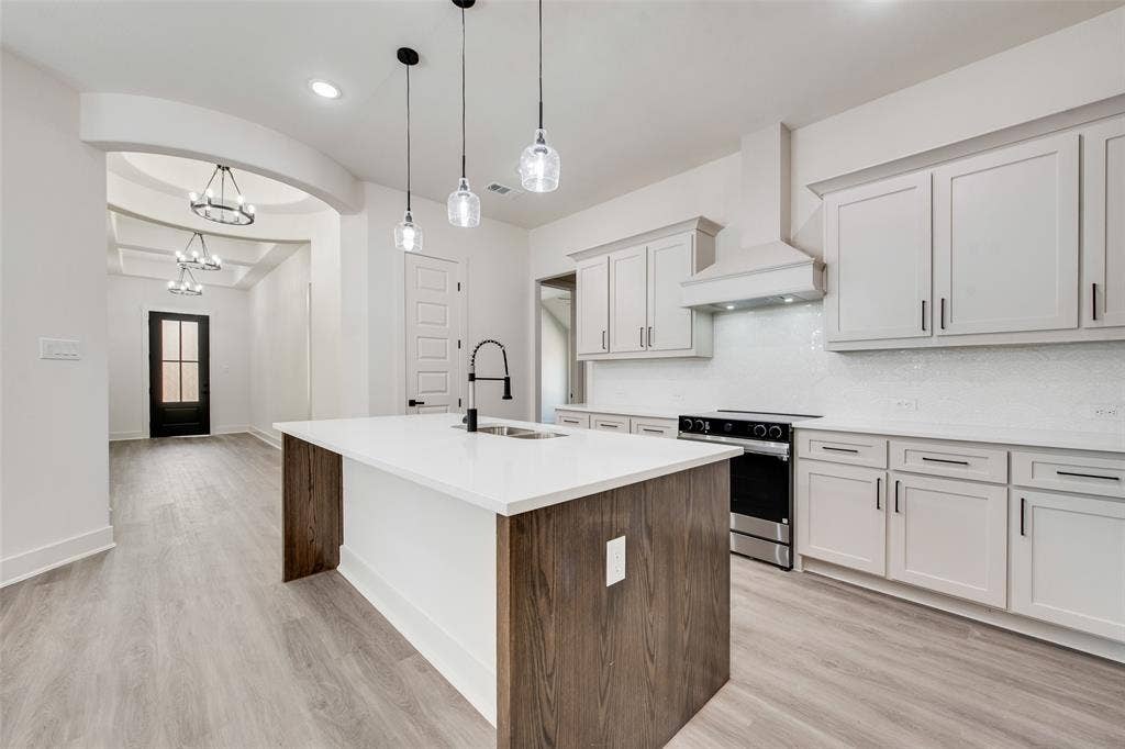 2017 Shady Creek Crossing, Azle, TX 76020 2017 Shady Creek Crossing, Azle, TX 76020