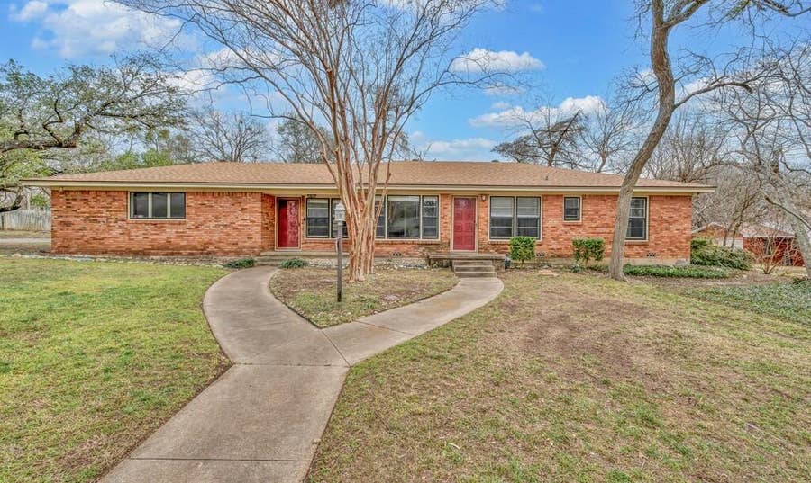 Property photo for 7800 Tallahassee Road, Woodway, TX