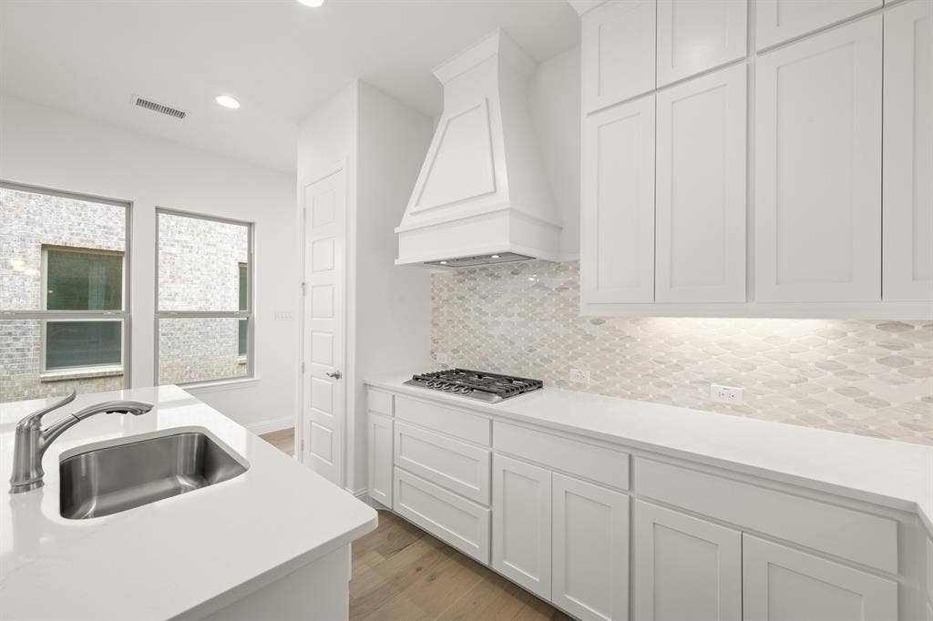 1540 Euclid Alley, Corinth, TX 76208 1540 Euclid- Kitchen-4