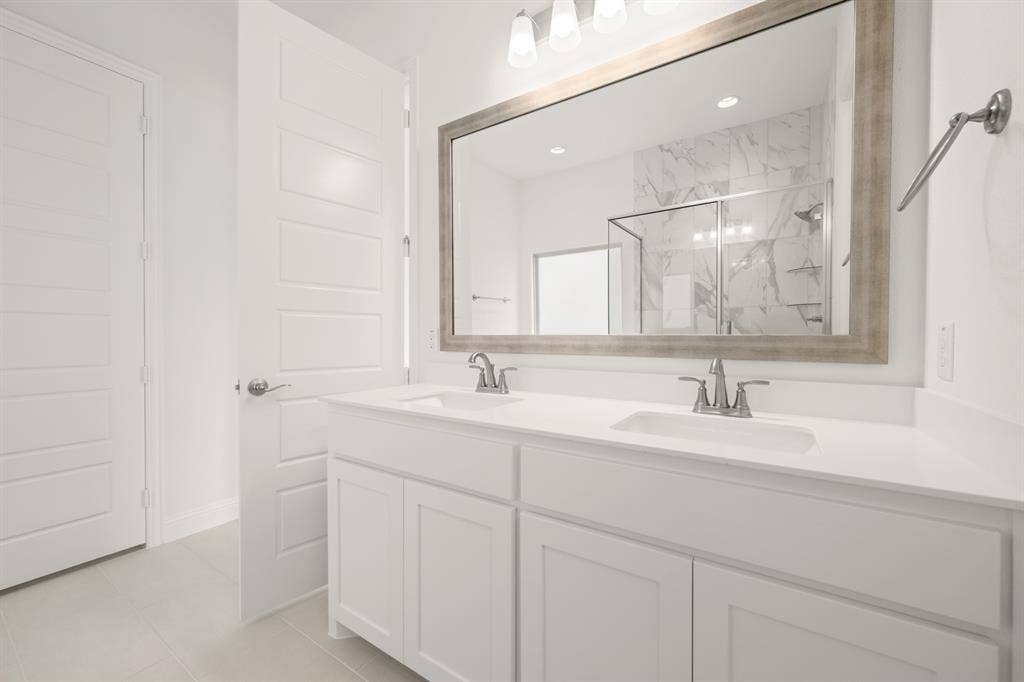 1540 Euclid Alley, Corinth, TX 76208 1540 Euclid- Primary Suite-5