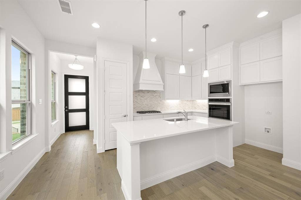 1540 Euclid Alley, Corinth, TX 76208 1540 Euclid- Kitchen-1