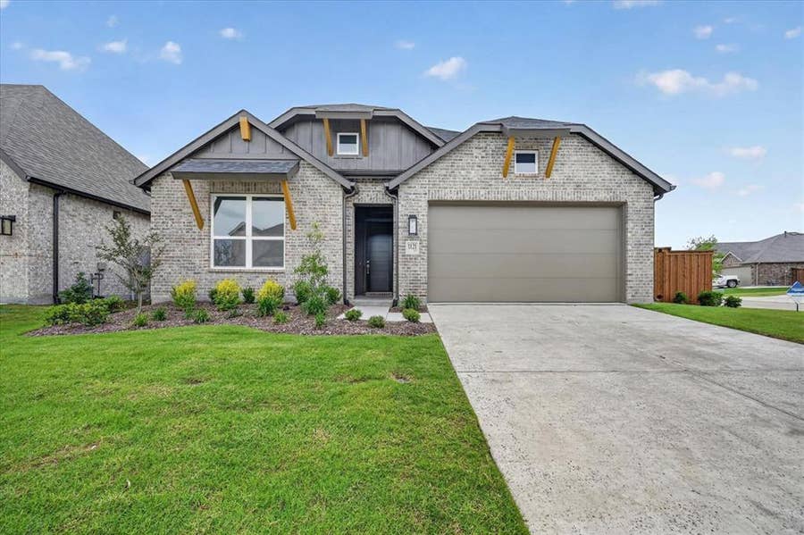 Property photo for 1121 Falls Rush Way, Royse City, TX