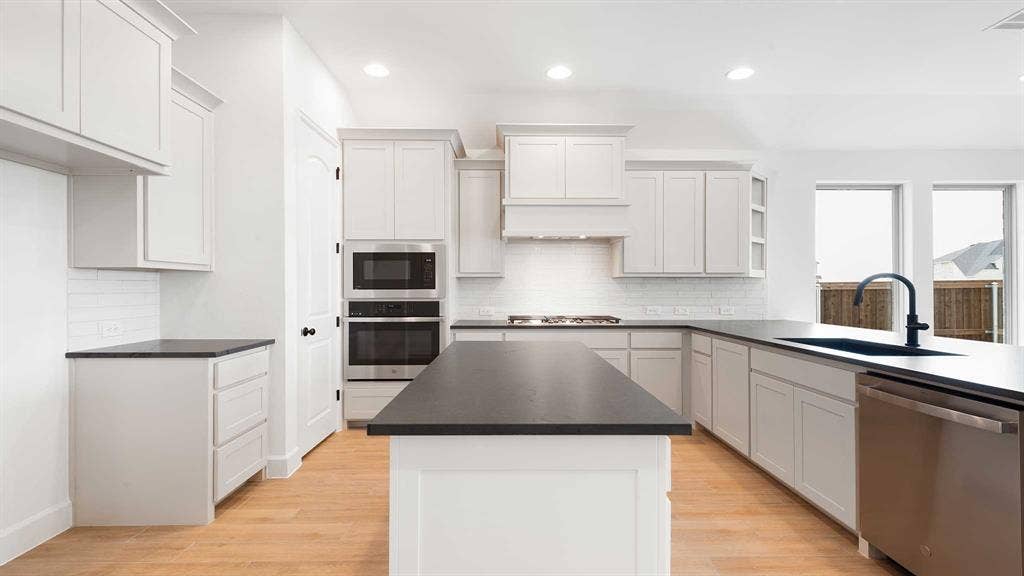 2646 Brooklyn Street, Forney, TX 75126 2646 Brooklyn Street, Forney, TX 75126