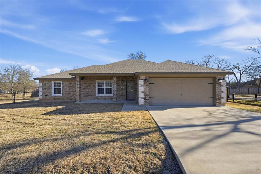 Property photo for 37 Buckskin Loop, Morgans Point Resort, TX