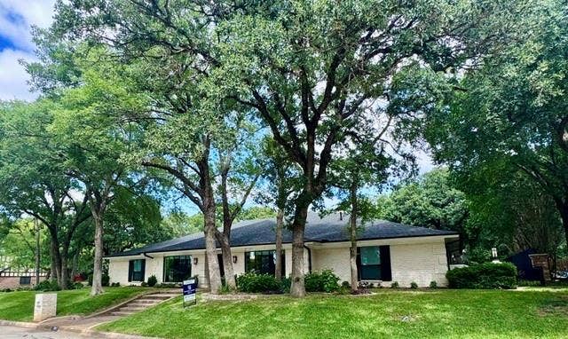 Property photo for 501 N Havenwood Lane, Fort Worth, TX
