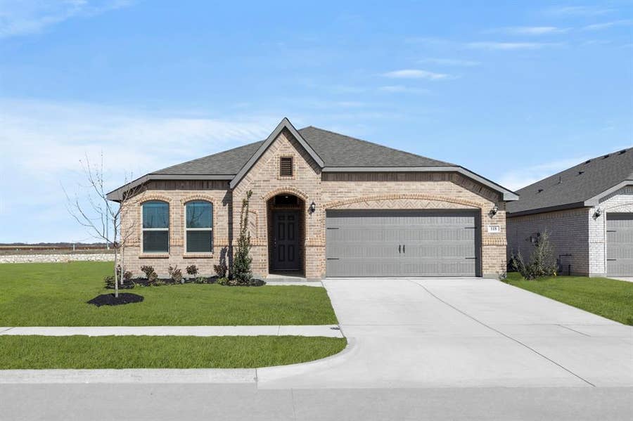 Property photo for 118 Coyote Circle, Terrell, TX