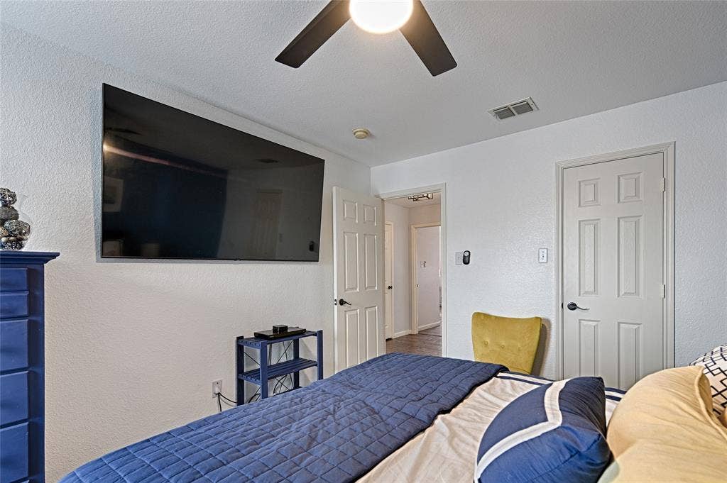 9001 Culberson Drive, Plano, TX 75025 9001 Culberson Drive, Plano, TX 75025