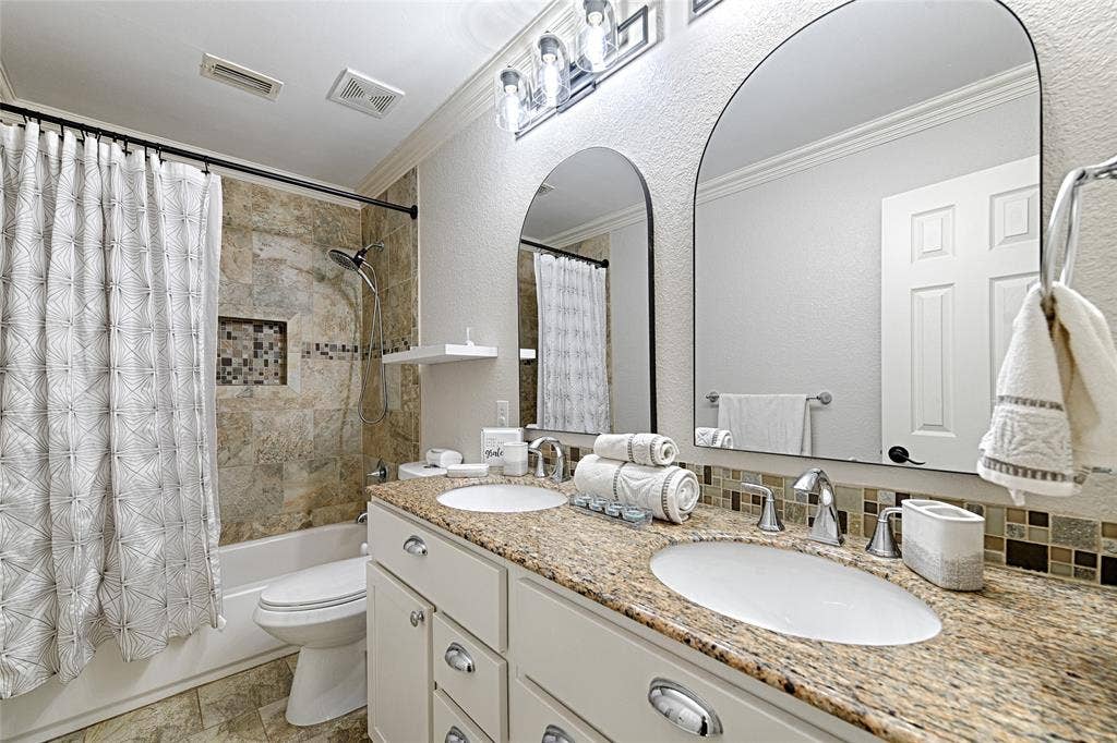 9001 Culberson Drive, Plano, TX 75025 9001 Culberson Drive, Plano, TX 75025
