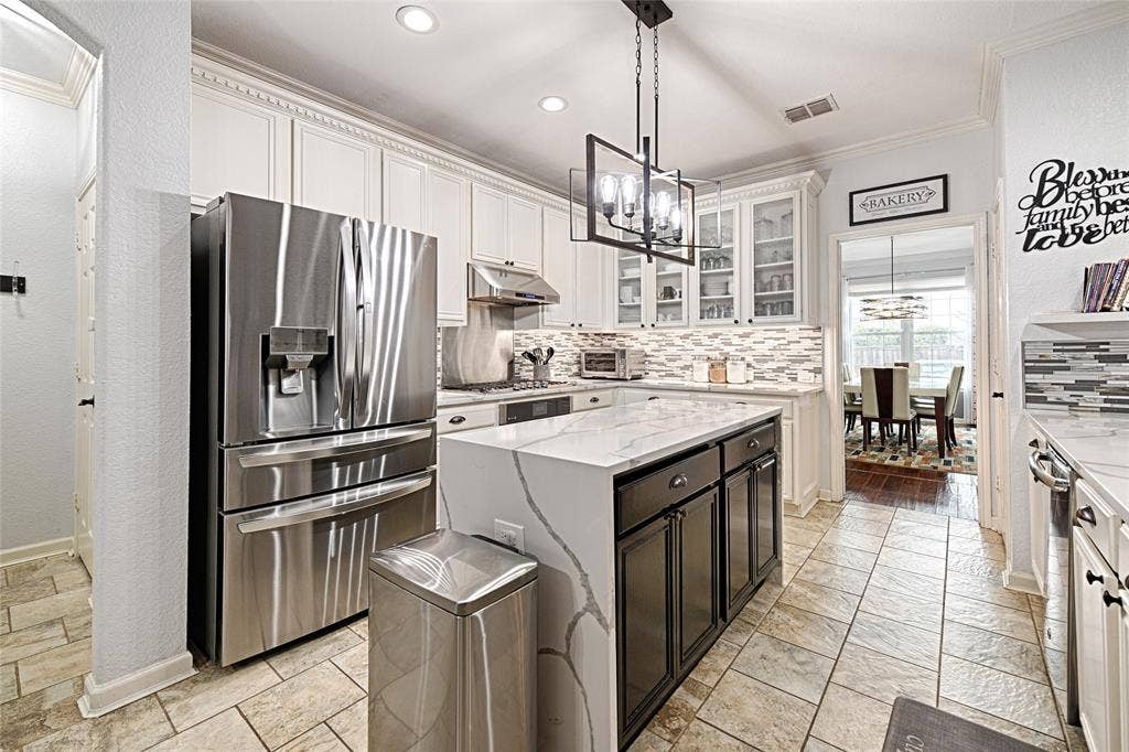 9001 Culberson Drive, Plano, TX 75025 9001 Culberson Drive, Plano, TX 75025