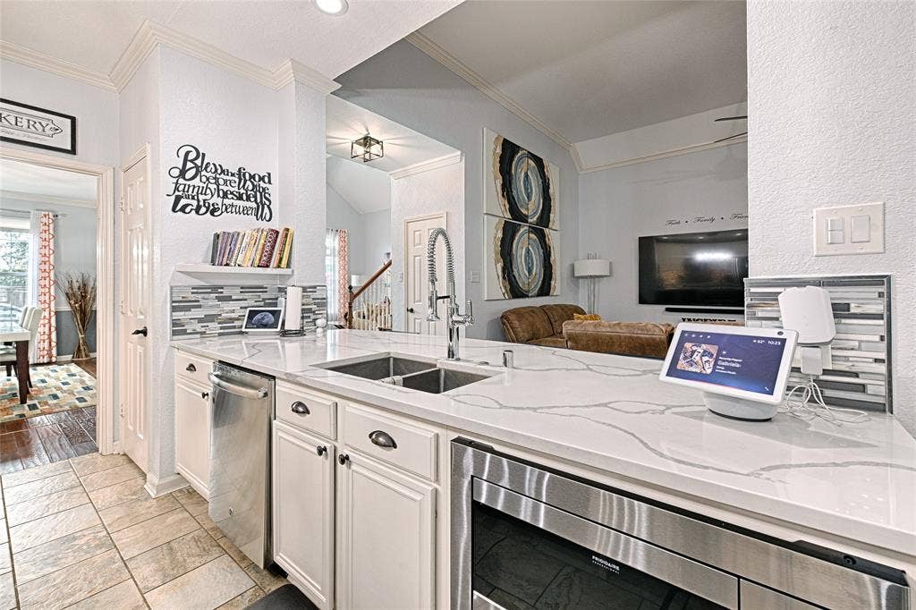 9001 Culberson Drive, Plano, TX 75025 9001 Culberson Drive, Plano, TX 75025